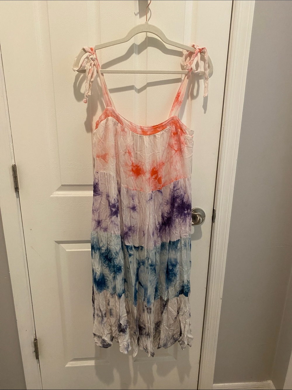 The impeccable pig tie strap, layered tie die dress. Size S